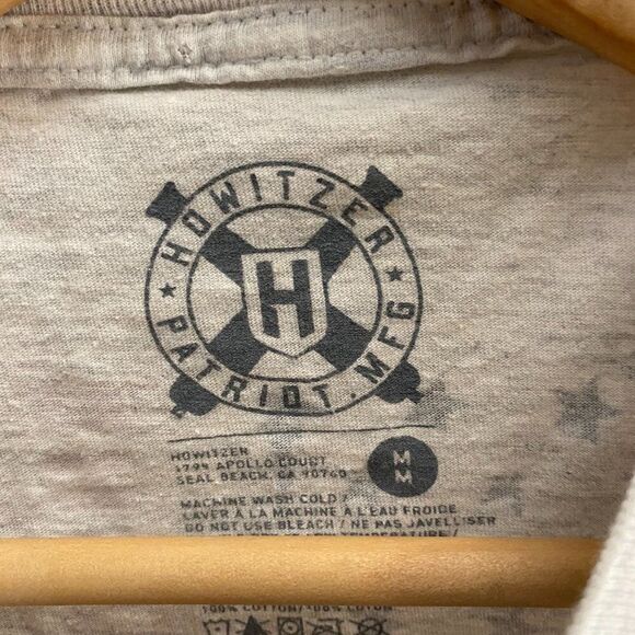 Howitzer Patriot MFG Firefighter Honor Respect Courage T-Shirt Men's Medium - Picture 2 of 3